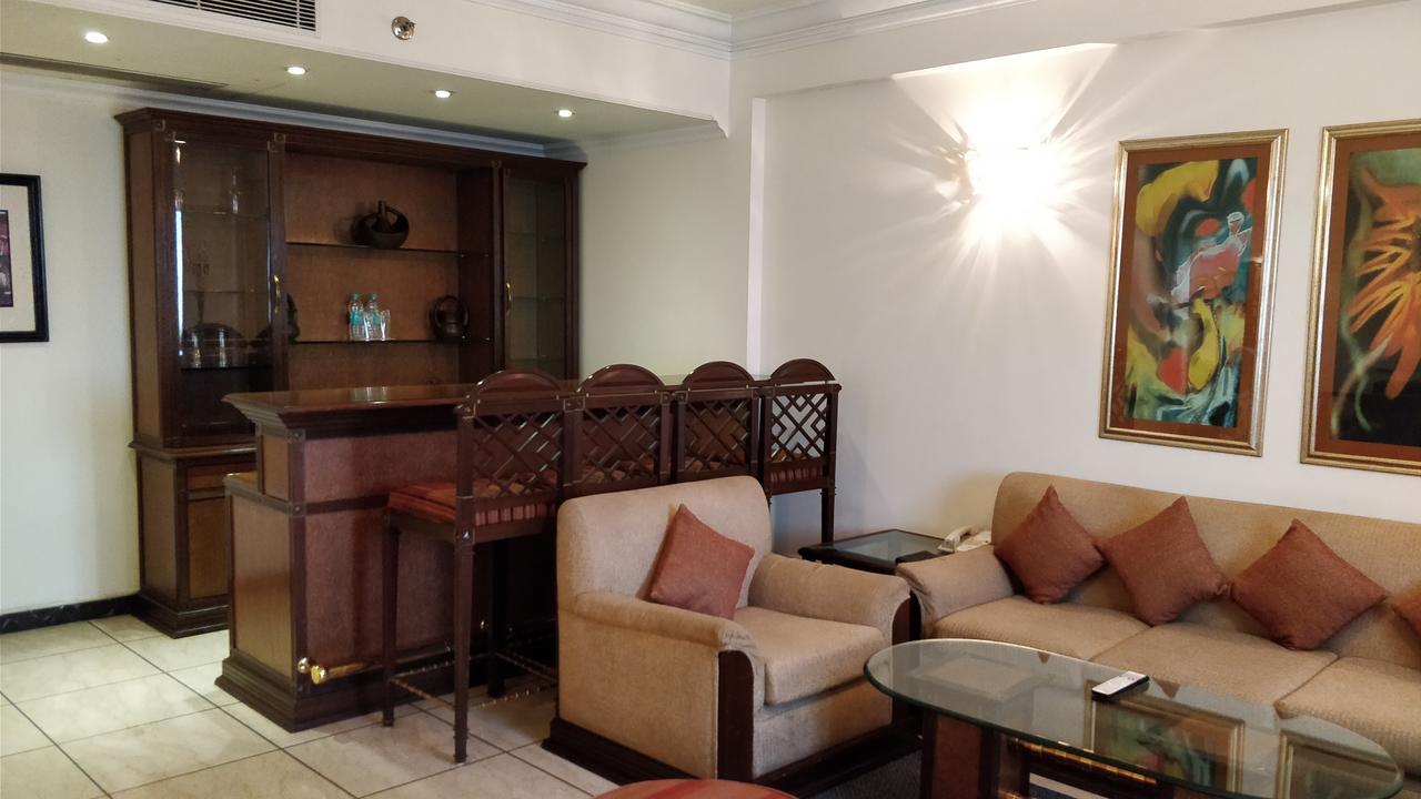 होटल The Suryaa New Delhi