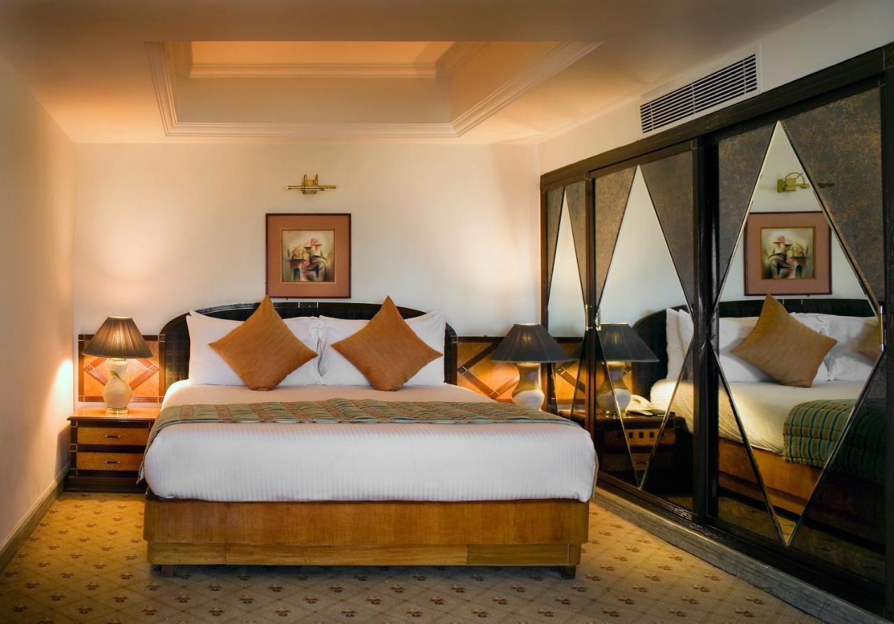 The Suryaa होटल 5*