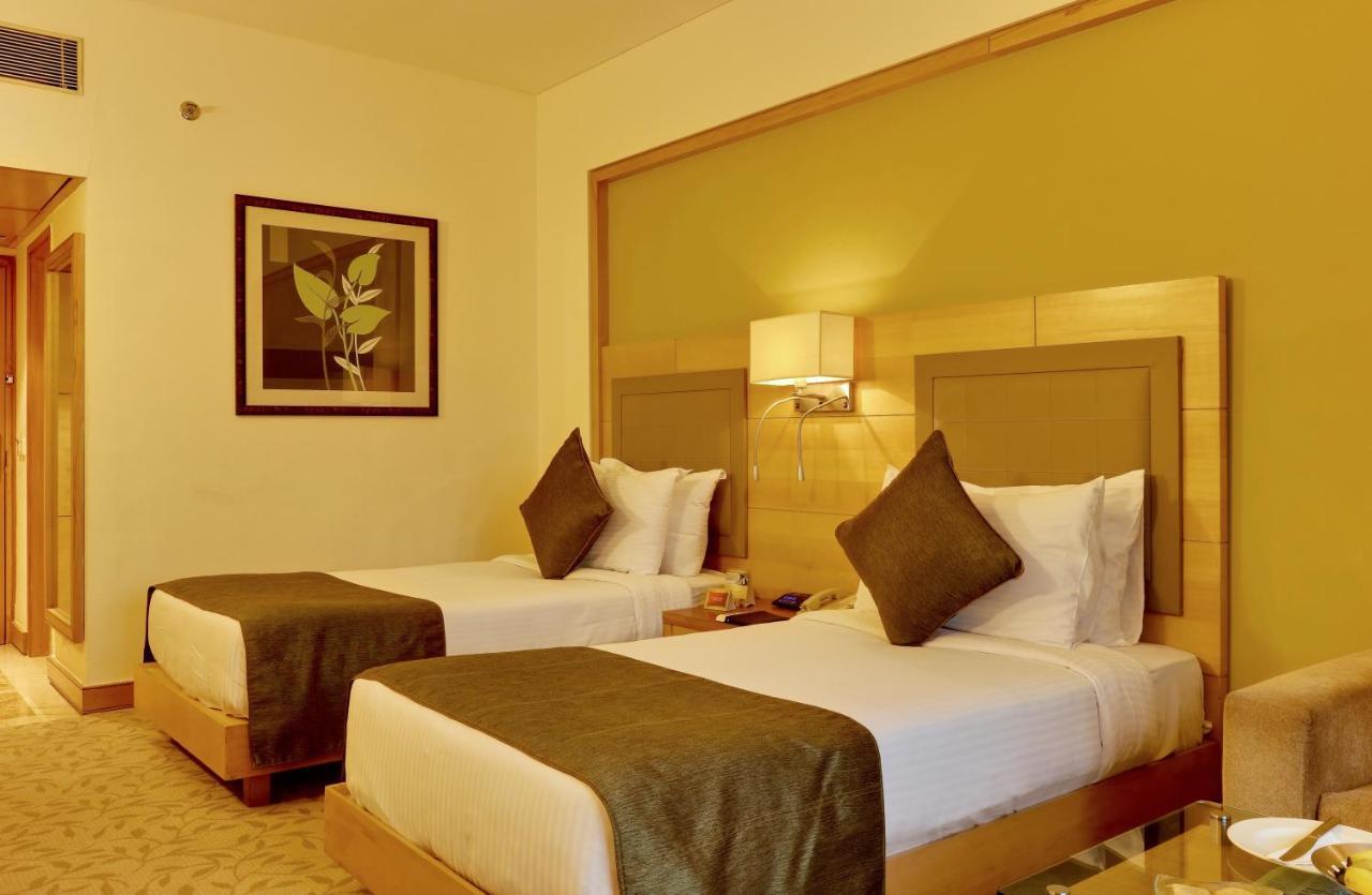 Hotel The Suryaa New Delhi